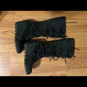 Sorel Joan of Arctic black suede size 8.5 Tall Wedge Boot. Excellent condition